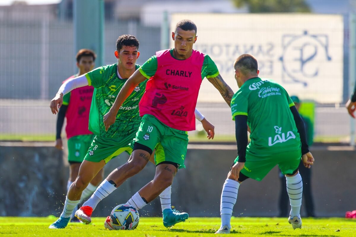 Santos Laguna recibirá a Rayados de Monterrey con Franco Fagúndez y Santiago Muñoz como opciones al ataque.  