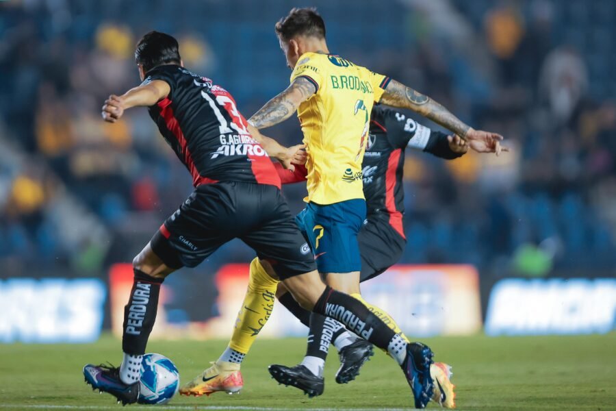 Cruz Azul vs Chivas Apertura 2024 esto costarán los boletos