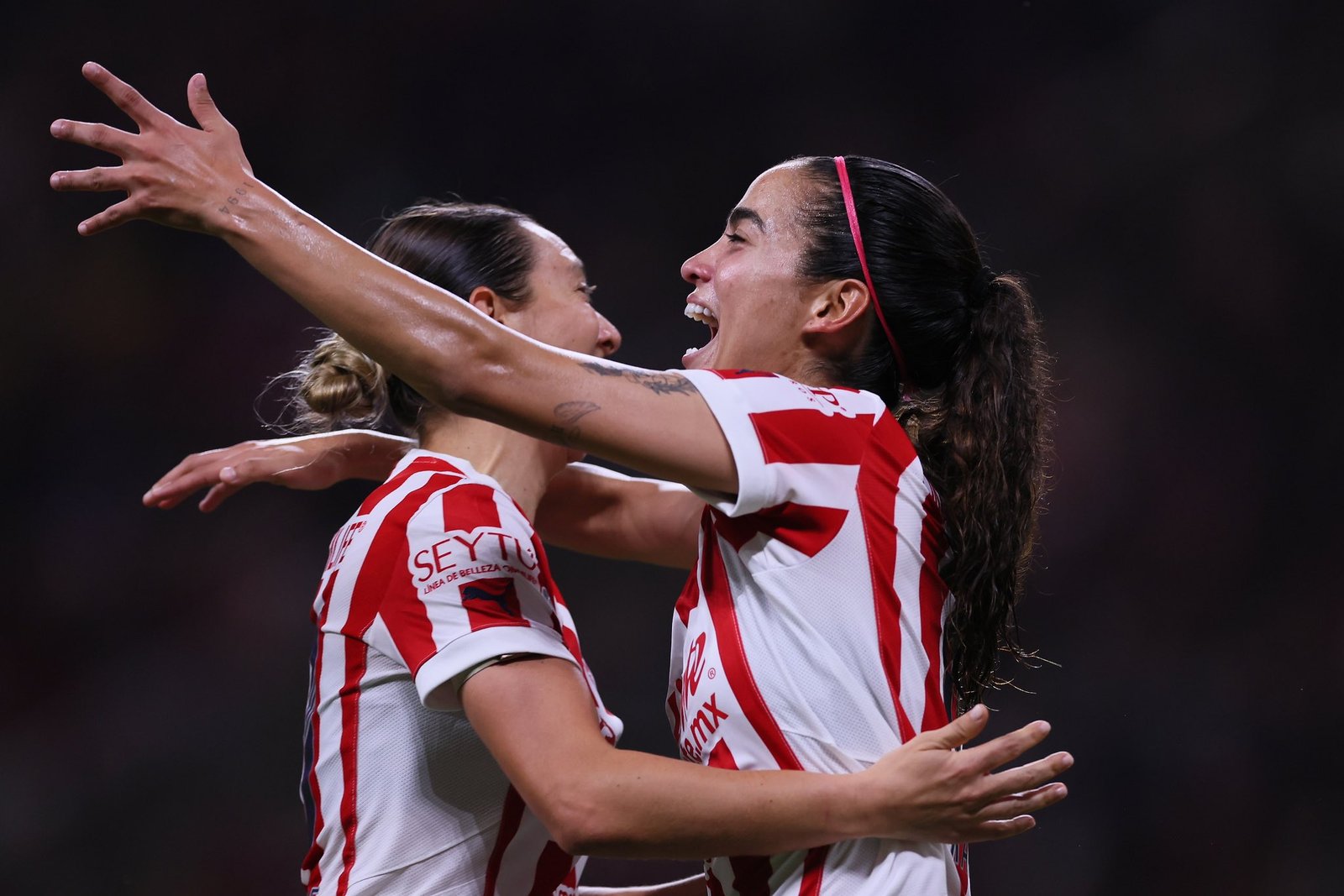 Chivas Femenil rescata valioso punto ante Tigres