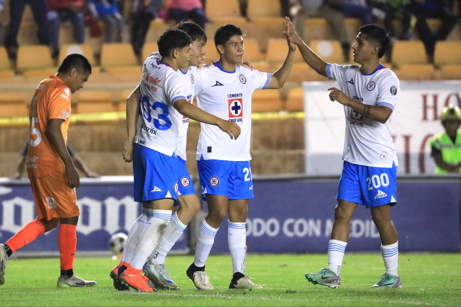 Nueva victoria del Cruz Azul en la Liga MX.