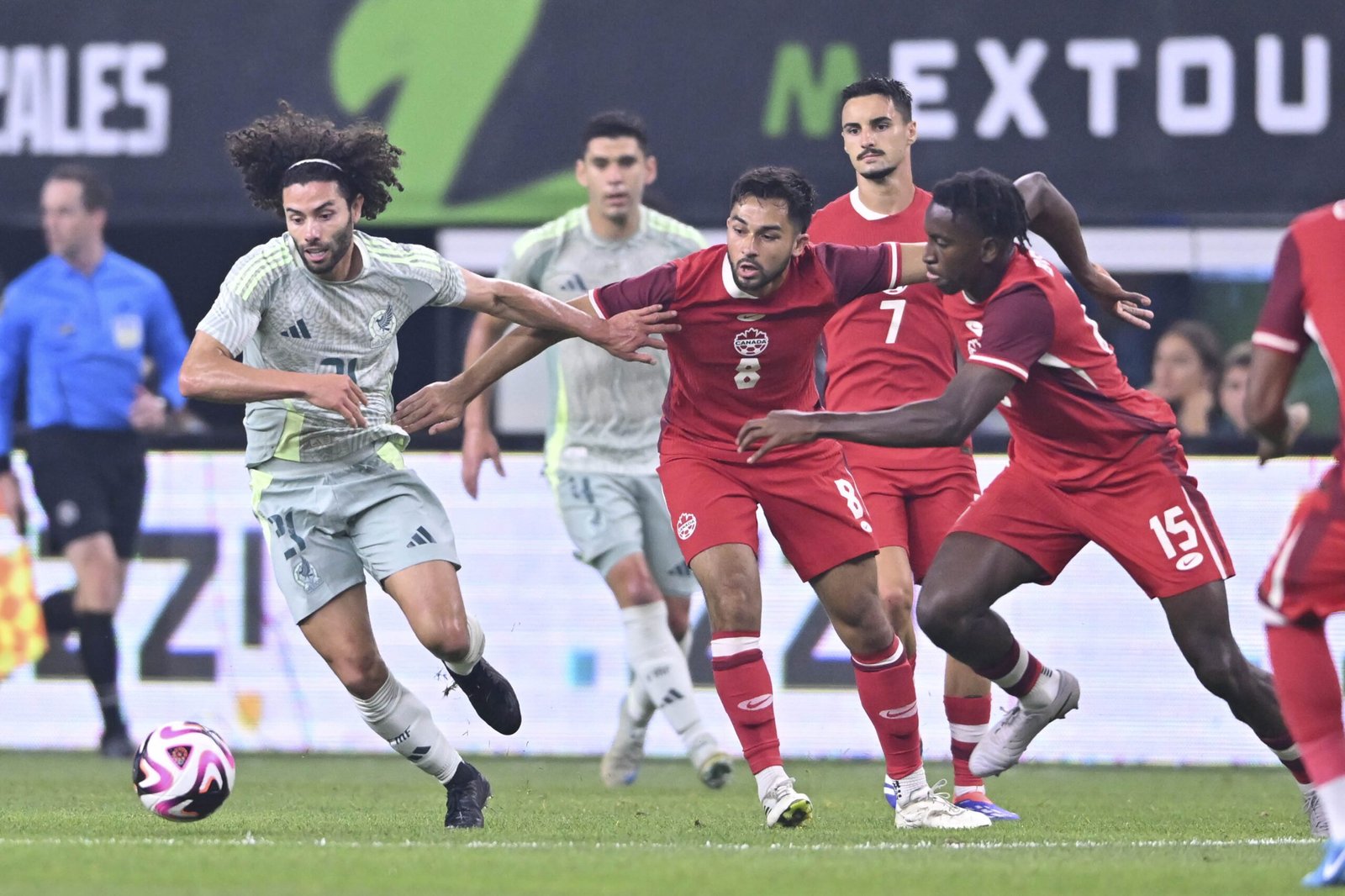 México igualó 0-0 con Canadá.