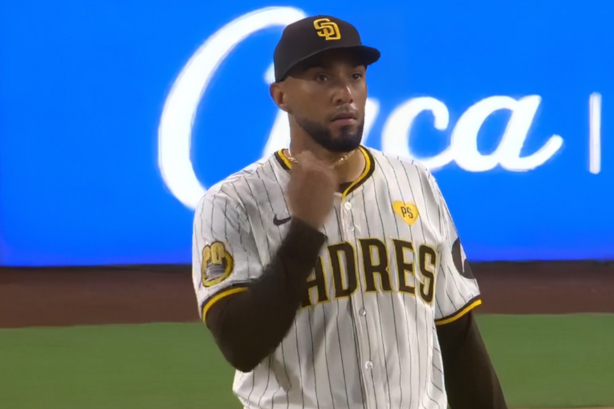 Robert Suárez tuvo una noche de pesadilla con los Padres ante los Detroit Tigers.