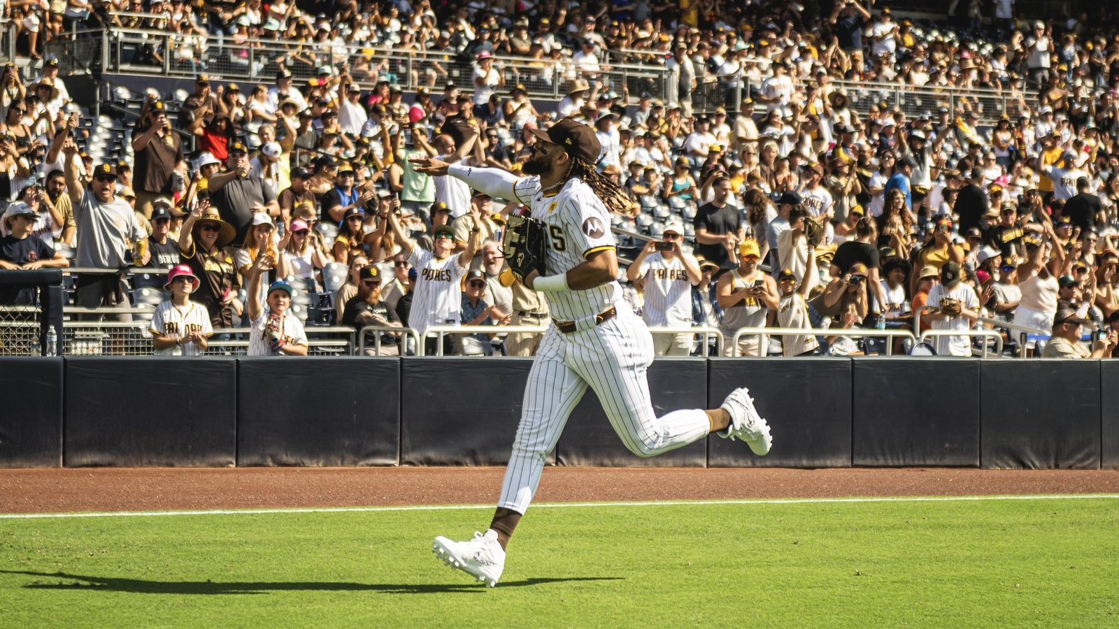 Fernando Tatis Jr. regresó con los Padres tras una prolongada lesión.