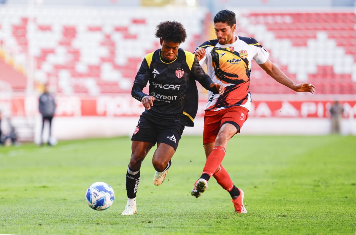 Necaxa vence al Atlético Morelia. 