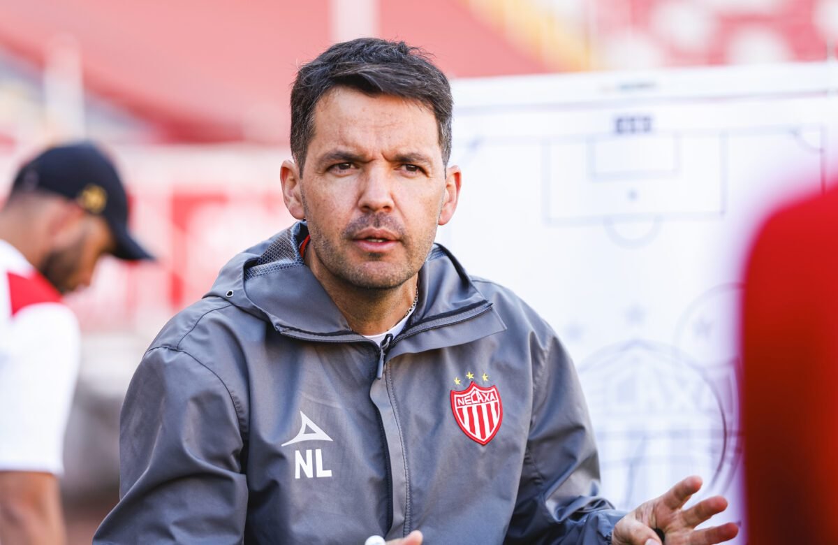 Nicolás Larcamón, entrenador del Necaxa.