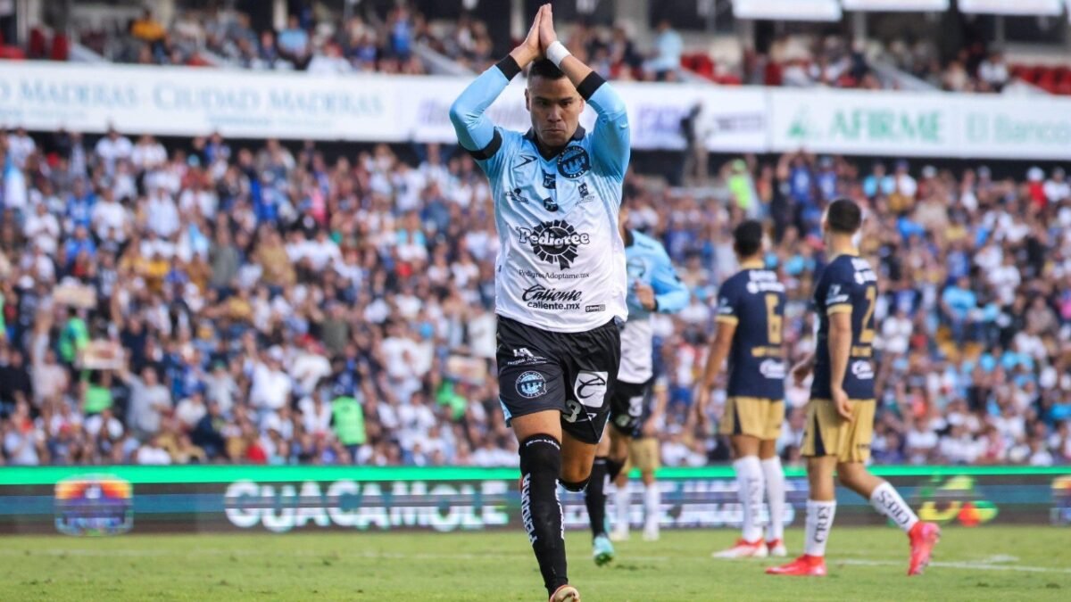 Gallos Blancos venció a Pumas (Pablo Barrera).