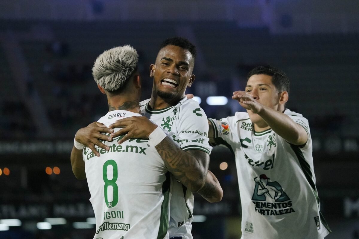 León derrotó 2-1 al Mazatlán. 