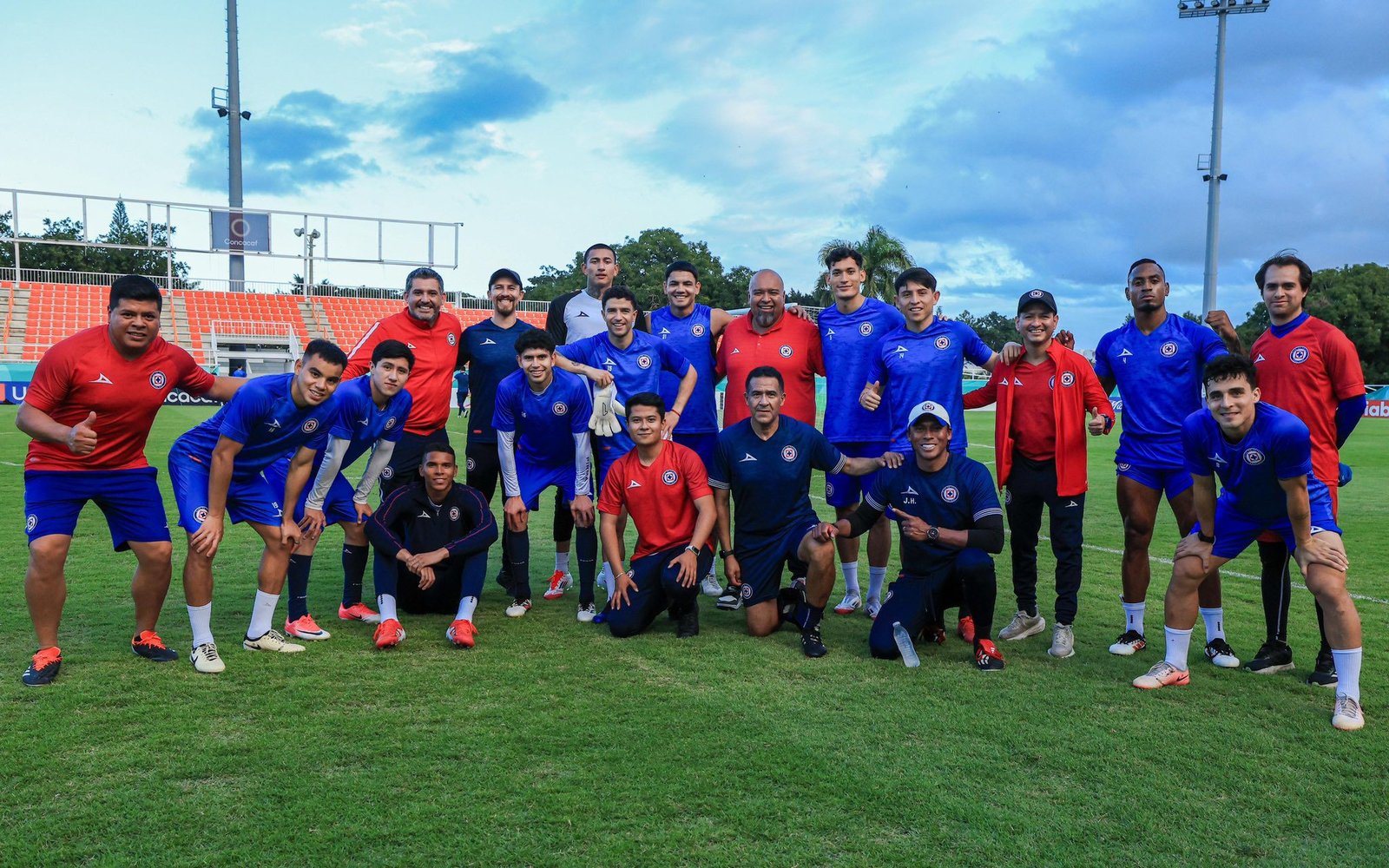 Cruz Azul enfrentará al Real Hope.