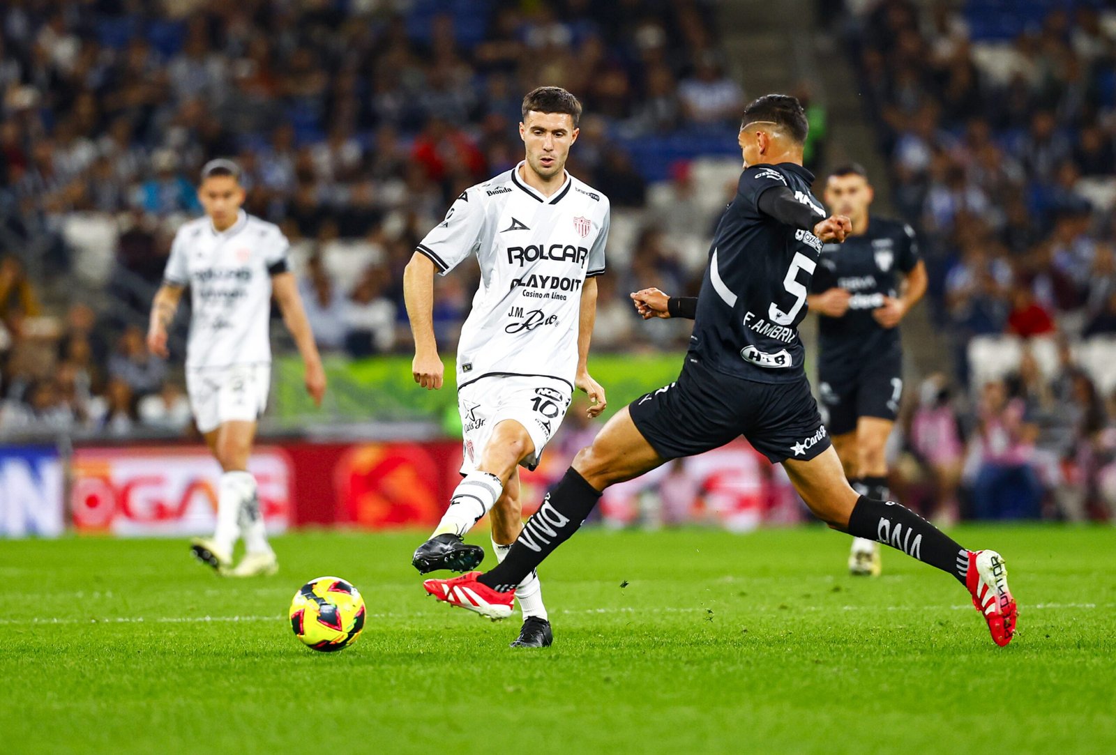 Necaxa recibe a Santos Laguna.