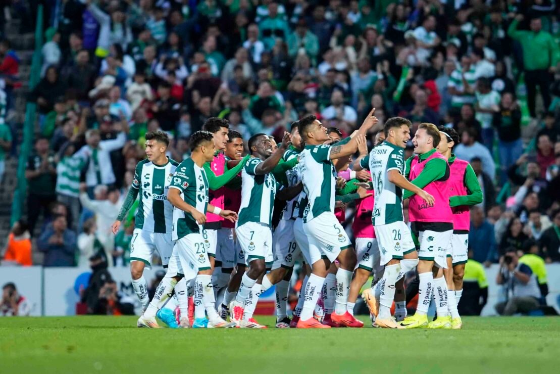 Santos Laguna venció 2-1 al León