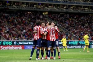 Lee más sobre el artículo Chivas 1 América 0: Un Triunfo que Da Ventaja en la Copa de Campeones de la Concacaf