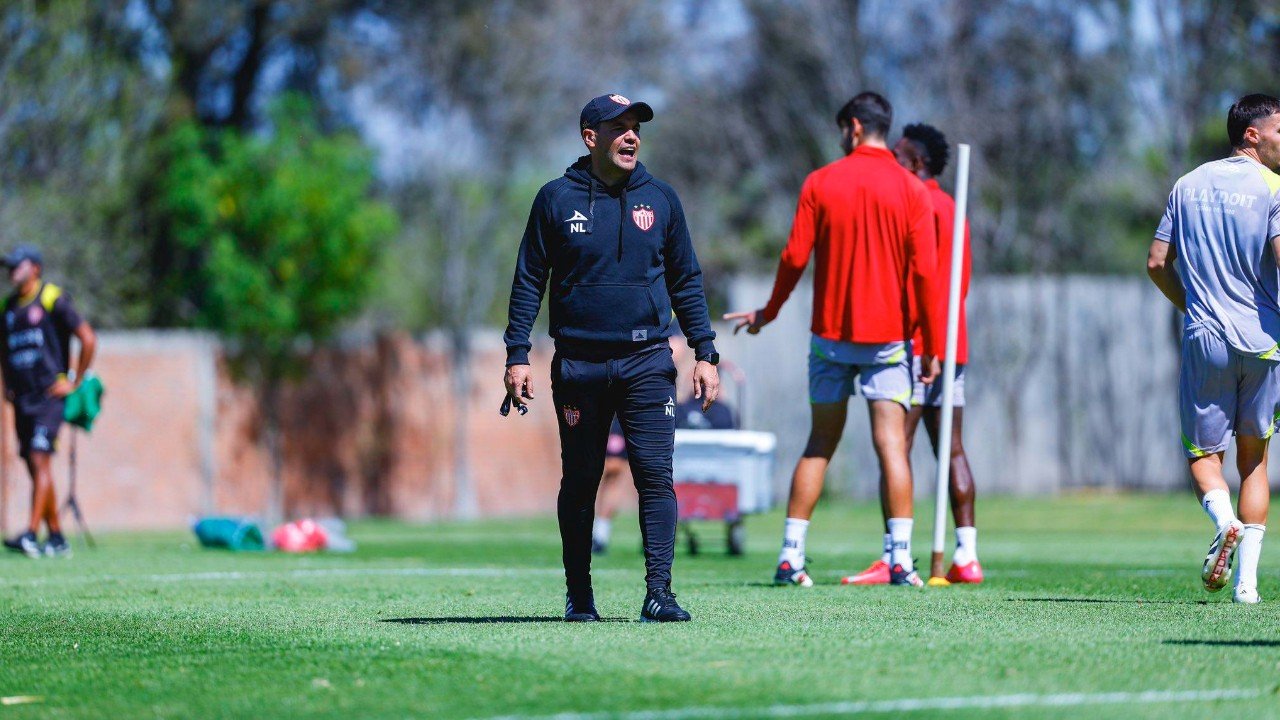 En este momento estás viendo Liga MX: Larcamón asegura que derrota ante Toluca dejará lecciones